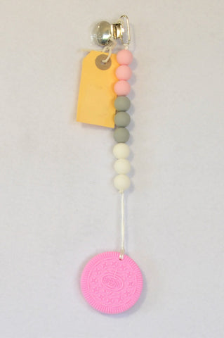 New Kinder Liefde Pink Silicone Cookie Teether Dummy Clip Girls 6 months to 2 years