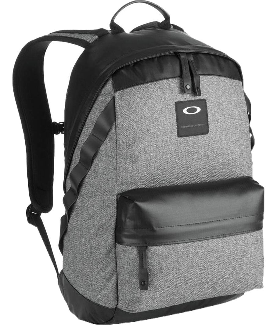 Oakley Fall 2017 Accessories | Mens Lifestyle Travel Backpacks