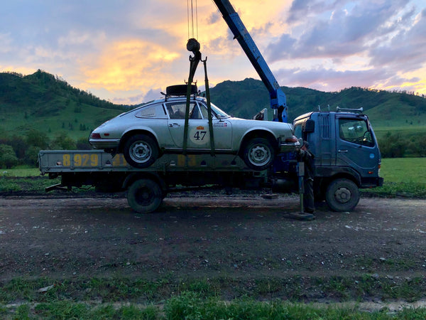 Nico Samaras and Mark Gudaitis compete in the Peking to Paris rally 2019 - Getting towed in Siberia