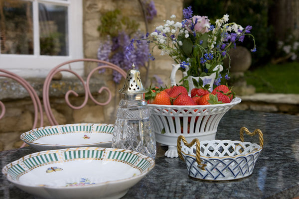 Garden table setting