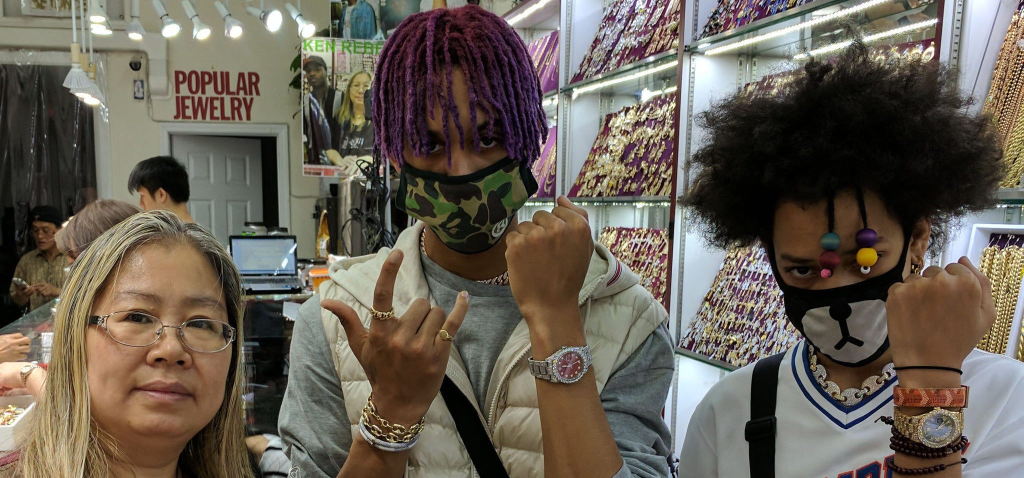 Ayleo and Mateo Bowles (born October 30, 1996 (Ayo) and August 29, 1999 (Teo)), commonly known as Ayo & Teo are a duo of American dancers.[2] They have appeared in music videos for Usher's "No Limit" and Chris Brown's "Party". Their song "Rolex" peaked at number 20 on the US Billboard Hot 100.