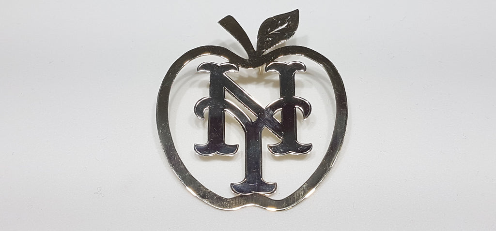 custom made mlb new york mets logo framed with an apple pendant in 14 karat yellow gold with white rhodium high polish finish - Popular Jewelry