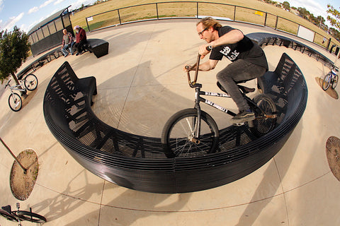 NATE WALKER CURVE WALL RIDE ON BENCH 