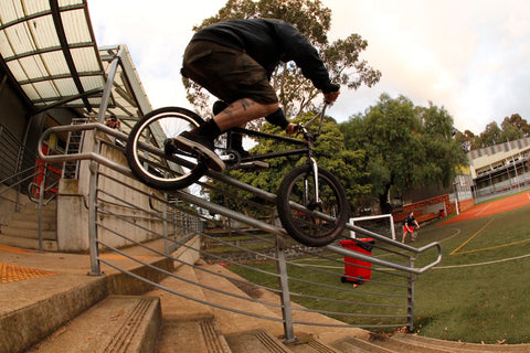 bmx handrail 50 50 grind