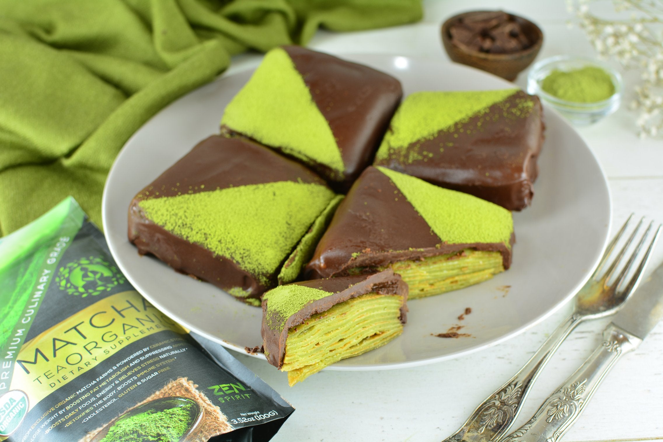 matcha-crepe-cakes-serving