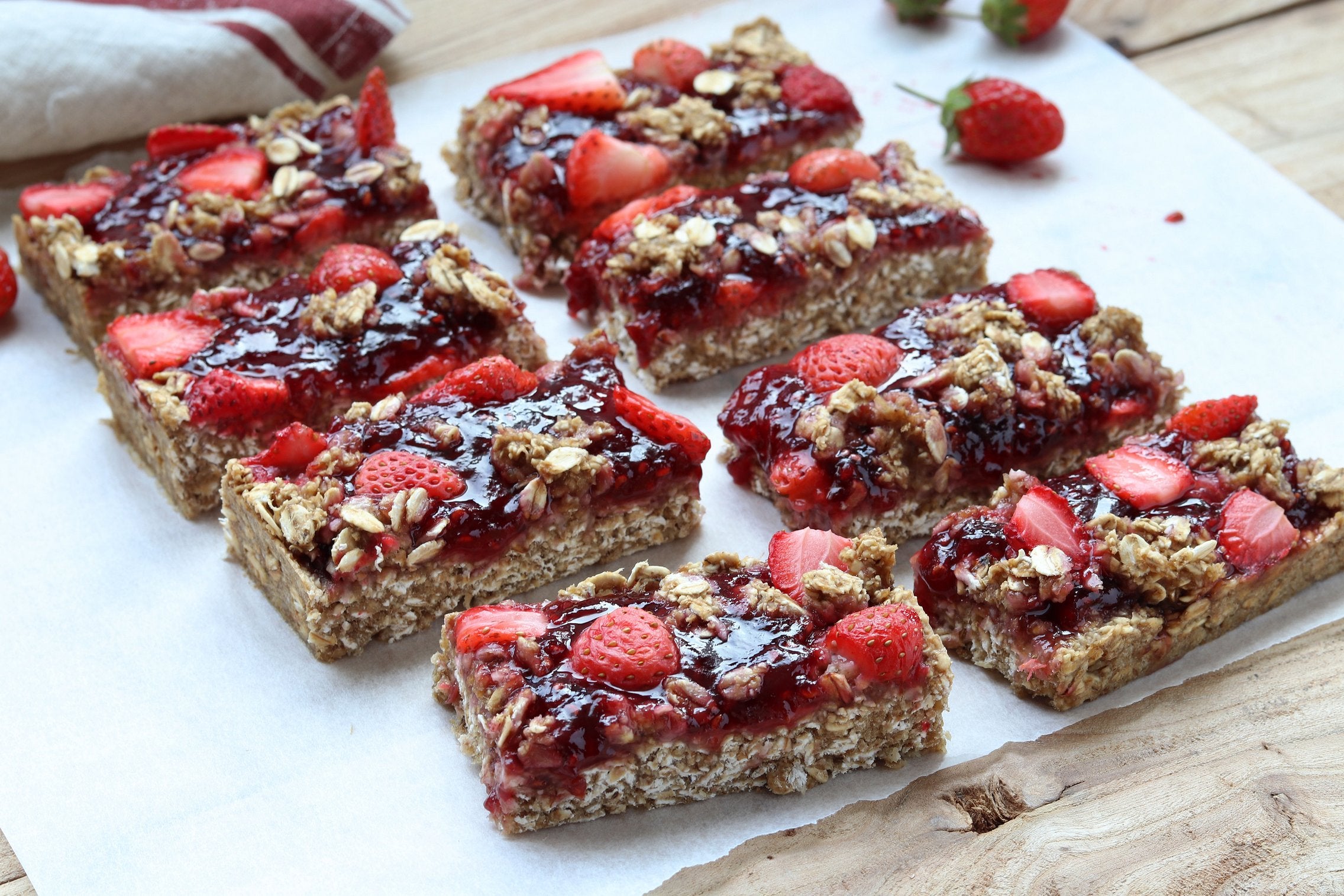 Maca Strawberry Oatmeal Bars with Bananas