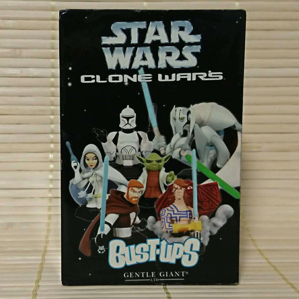 BRAND NEW SEALED IN BOX! GENUINE RETRO STAR WARS 'BUST-UP' FIGURES X 4 