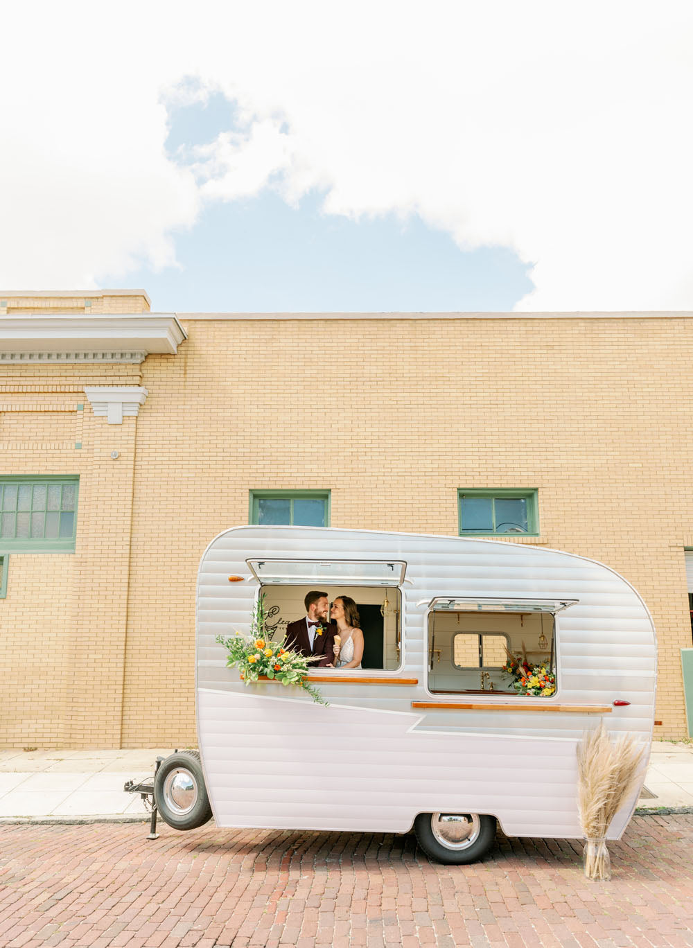 Citrus Oranges Wedding Inspiration Vintage Old Florida Tampa Cavu venue Ice cream truck