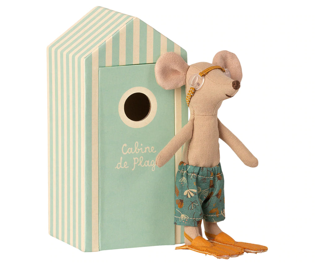Beach Mice, Big Brother In Cabin De Plage