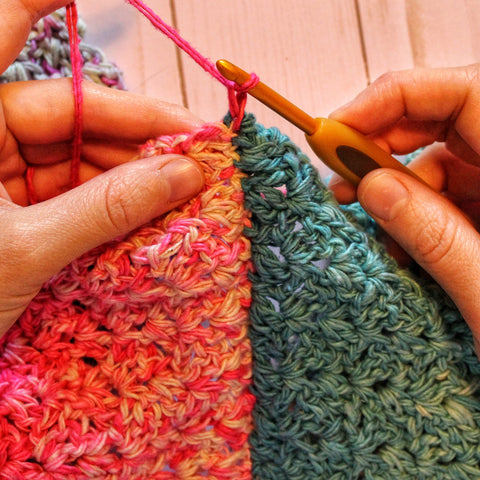 Step 7 - Joining border color yarn at seam