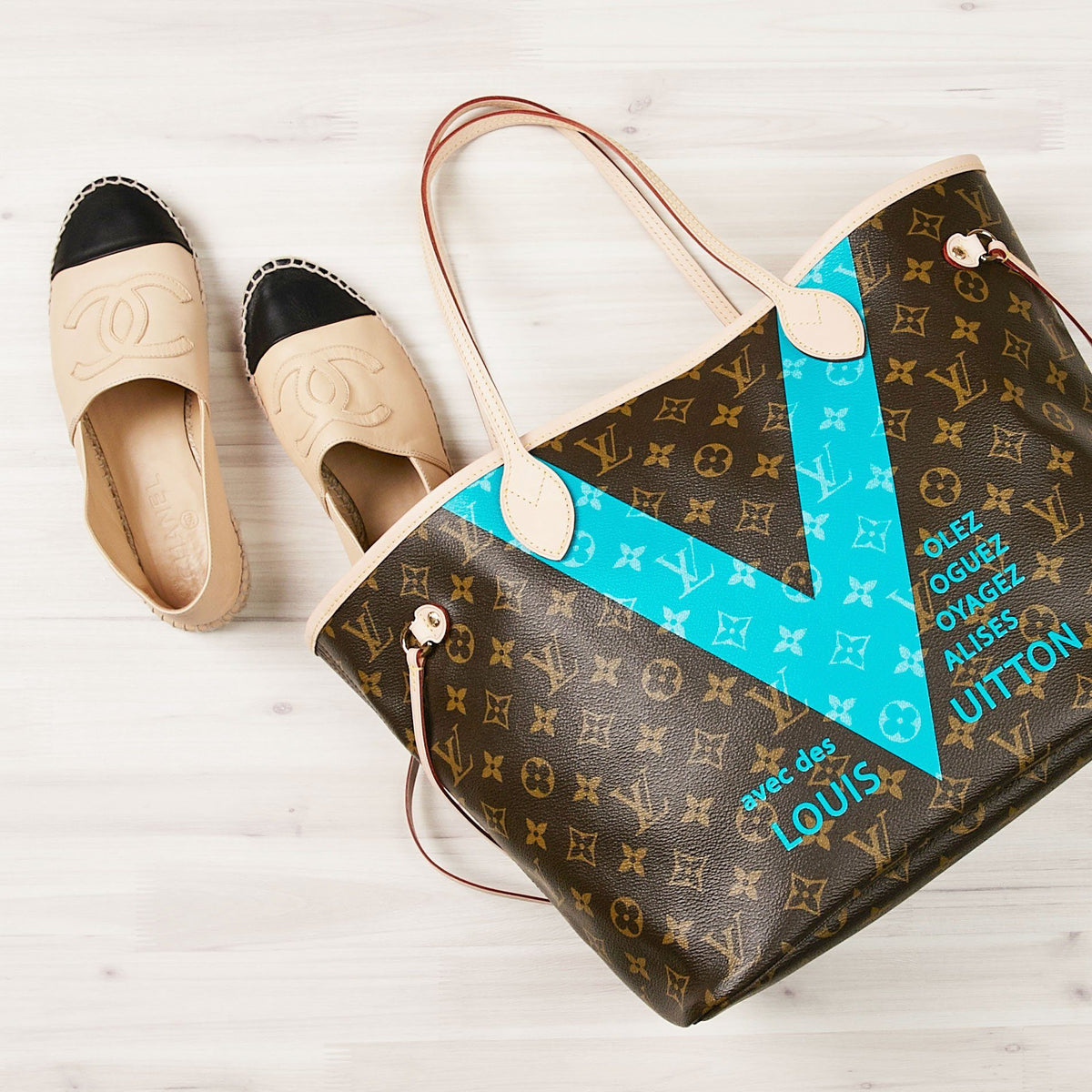 Louis Vuitton Handbag  Buy / Sell your LV Purse, Crossbody bag & Tote -  Vestiaire Collective