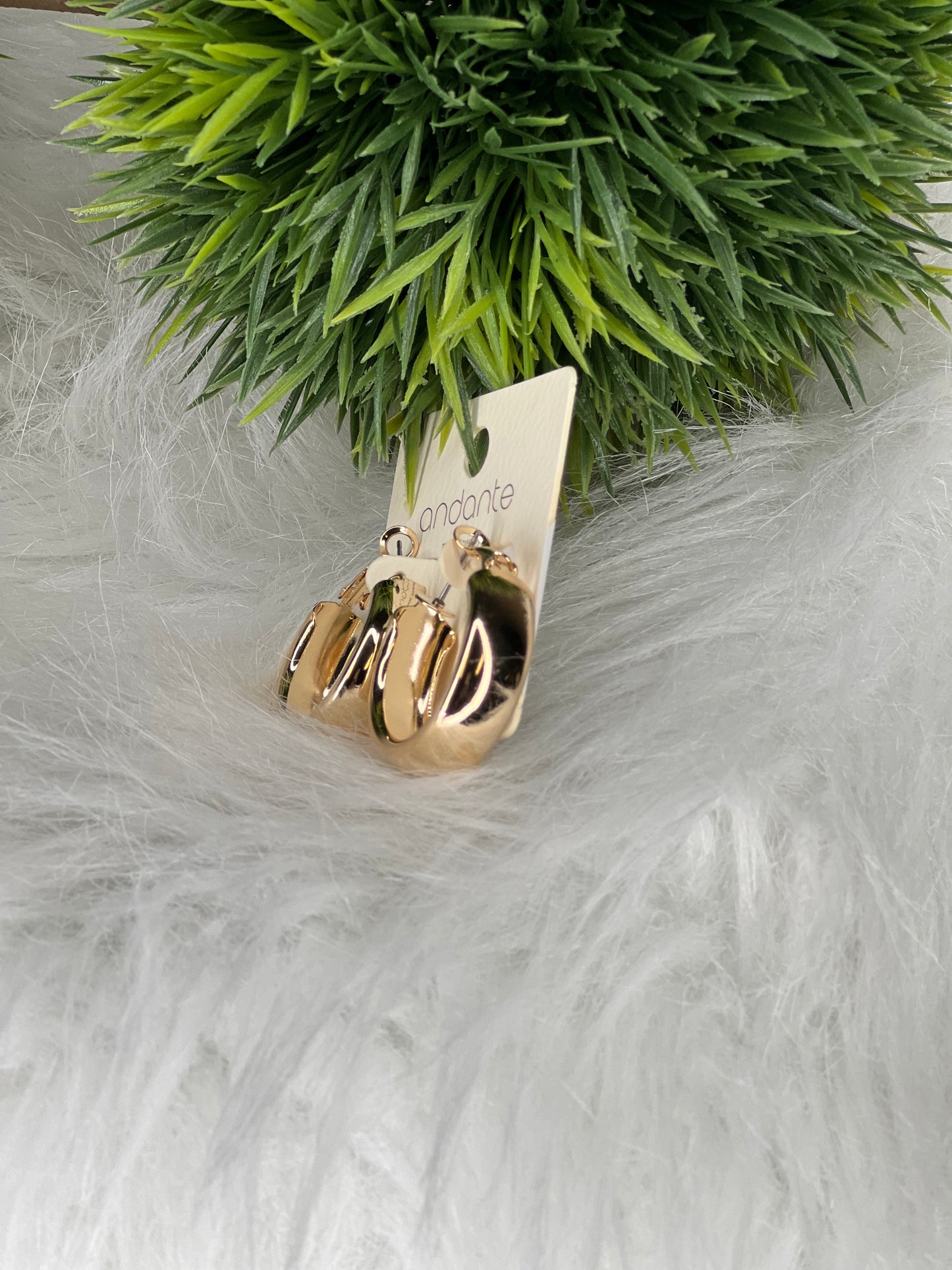 Inner Curved Brass Hoops