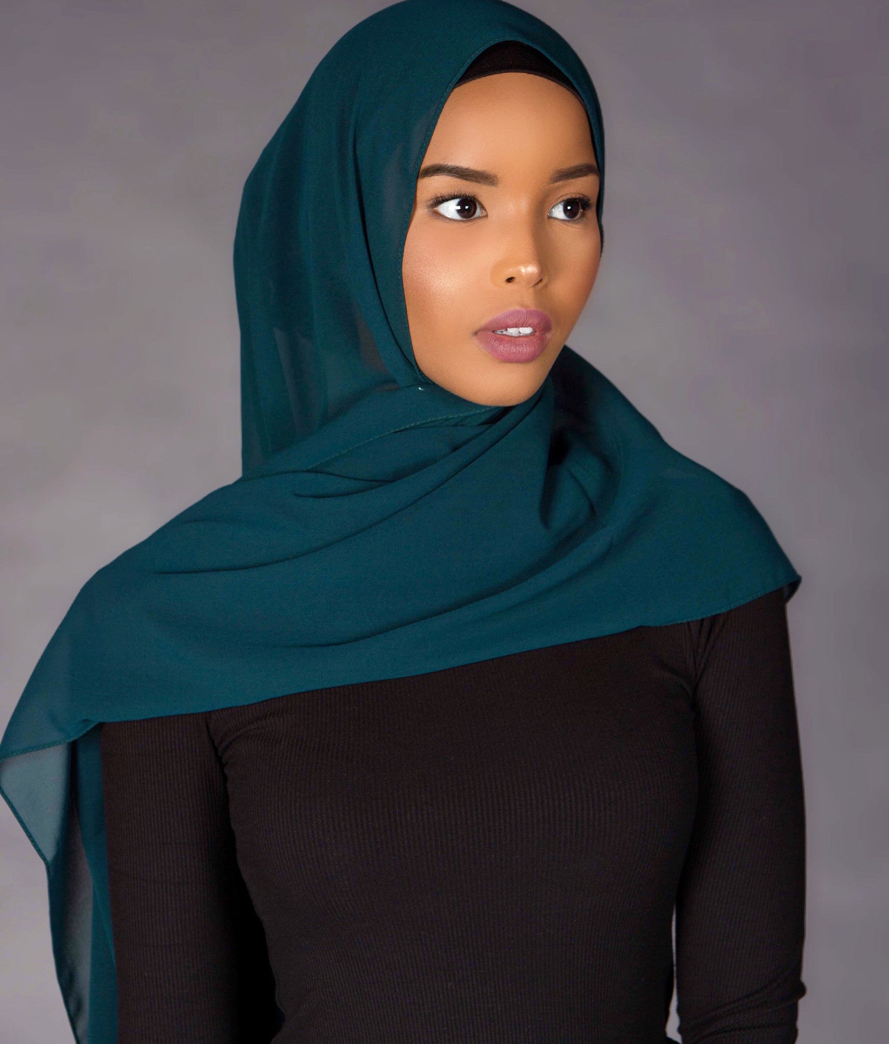 Dark green chiffon hijab