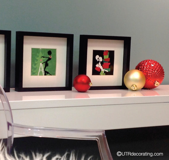 quick holiday decorating idea: Pop cards into picture frames to create a Christmas vignette