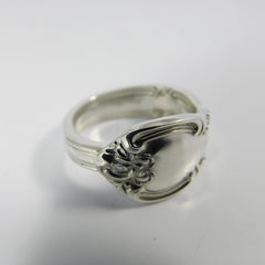 Spoon ring in classic band shape