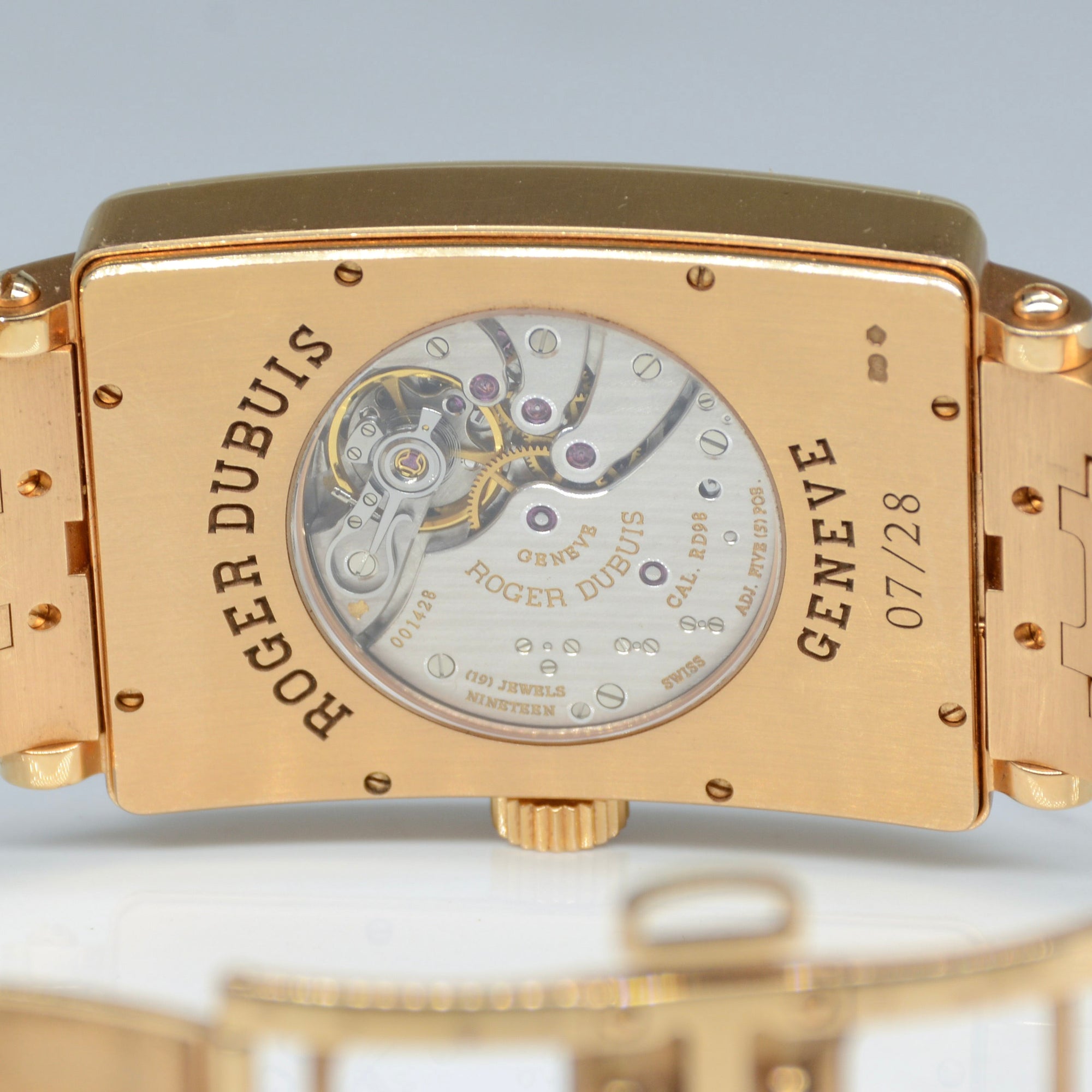 'Roger Dubuis' Bulletin D'Observatoire Diamond Watch | 7.5
