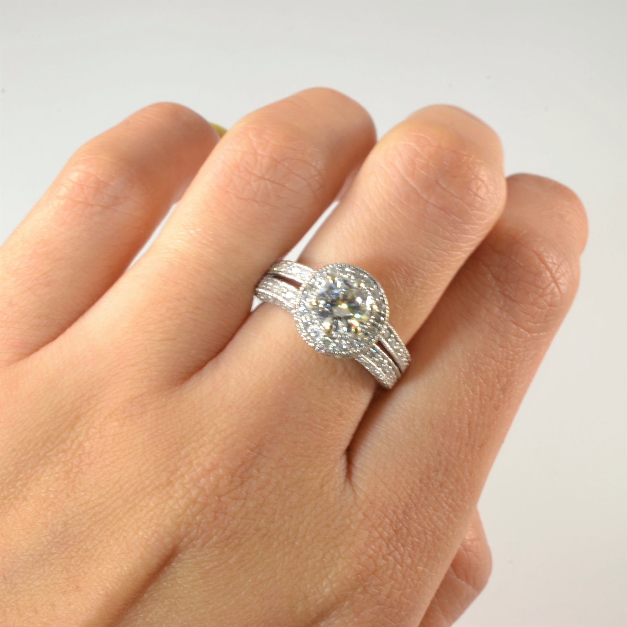 diamond vintage engagement ring, round brilliant engagement ring, vintage engagement ring for sale, antique rings