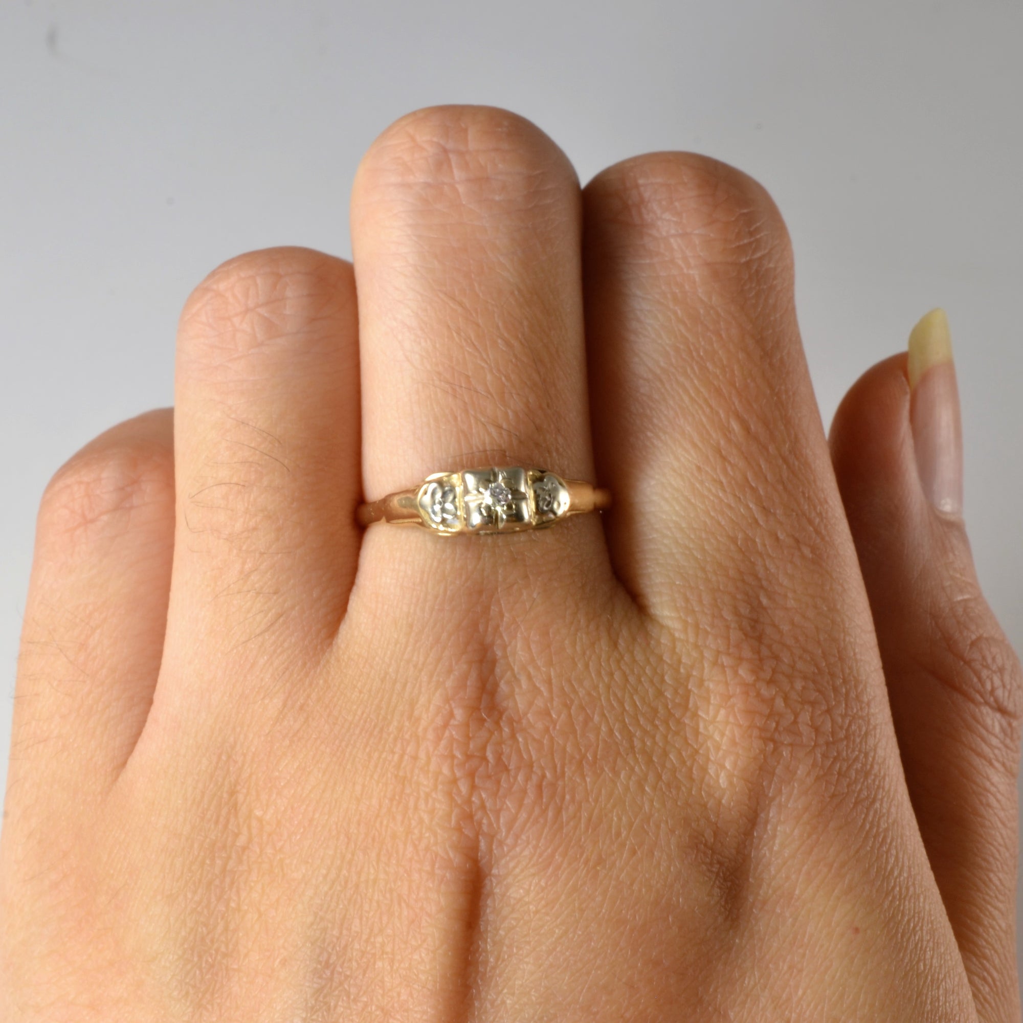 1930s Orange Blossom Detailed Diamond Ring | 0.03ct | SZ 7.75 |