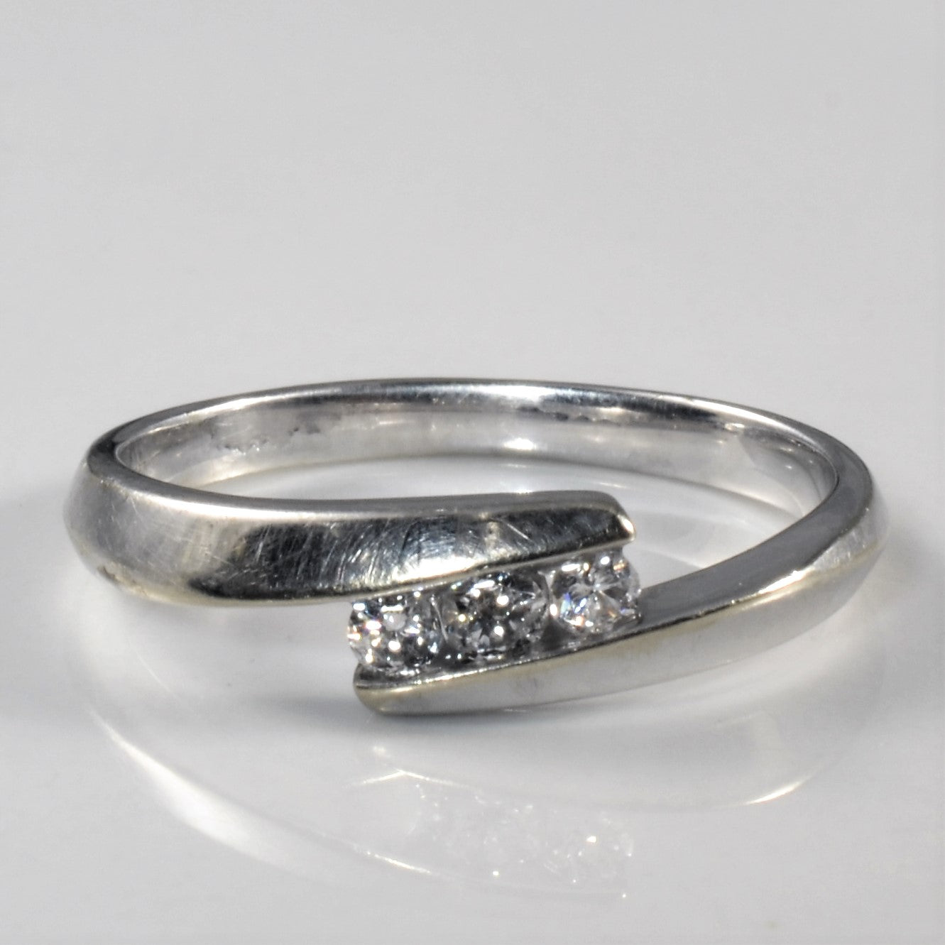 Bypass Three Stone Diamond Ring | 0.14ctw | SZ 7 |