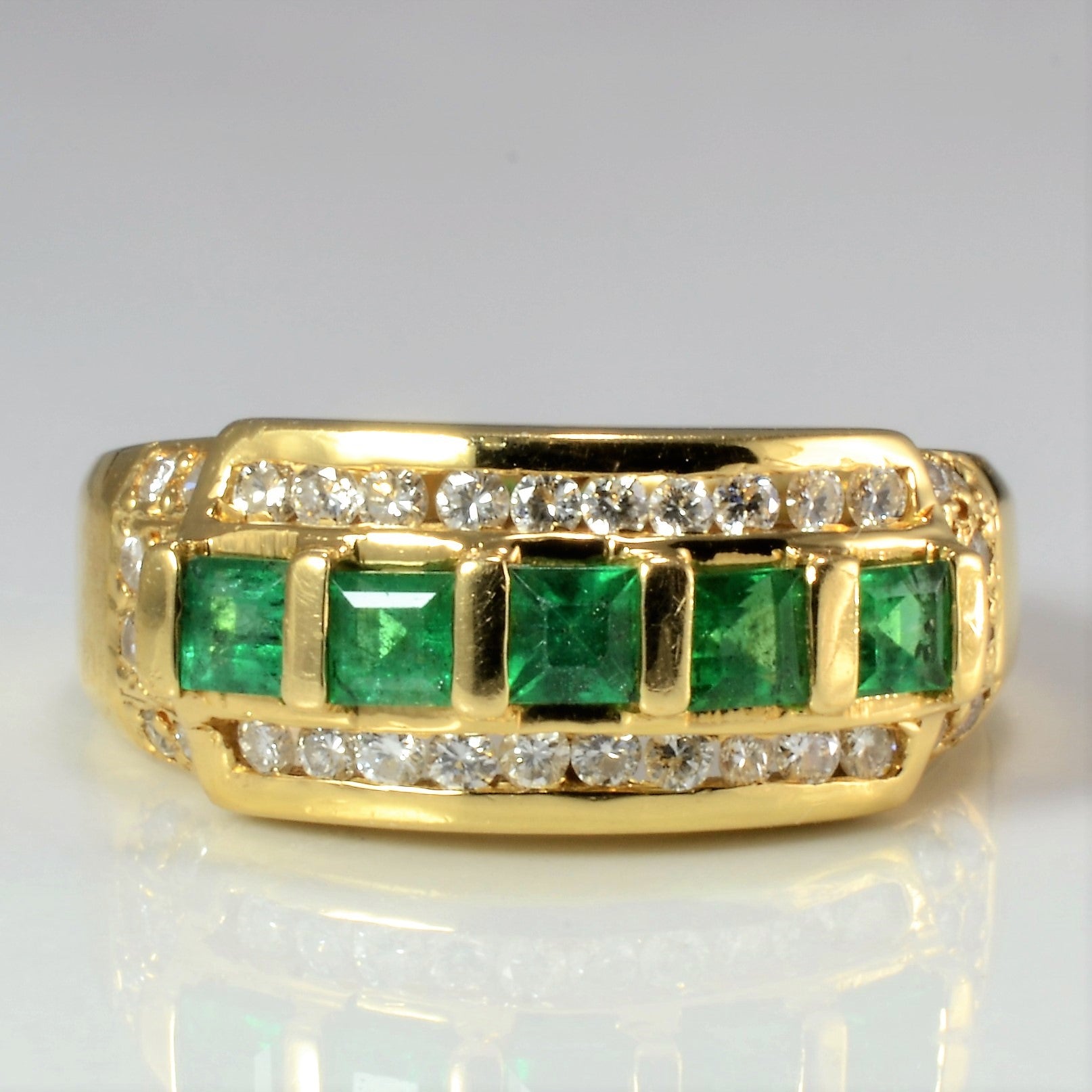 Channel Diamond & Emerald Wide Band | 0.36 ctw, SZ 6.5 |