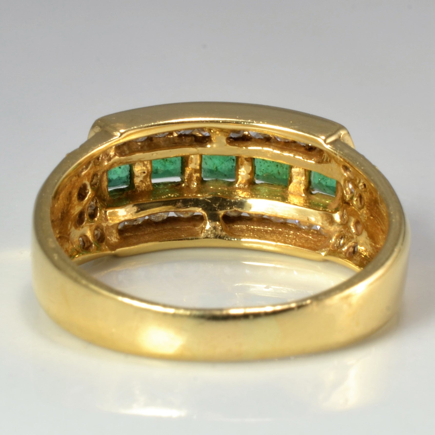 Channel Diamond & Emerald Wide Band | 0.36 ctw, SZ 6.5 |