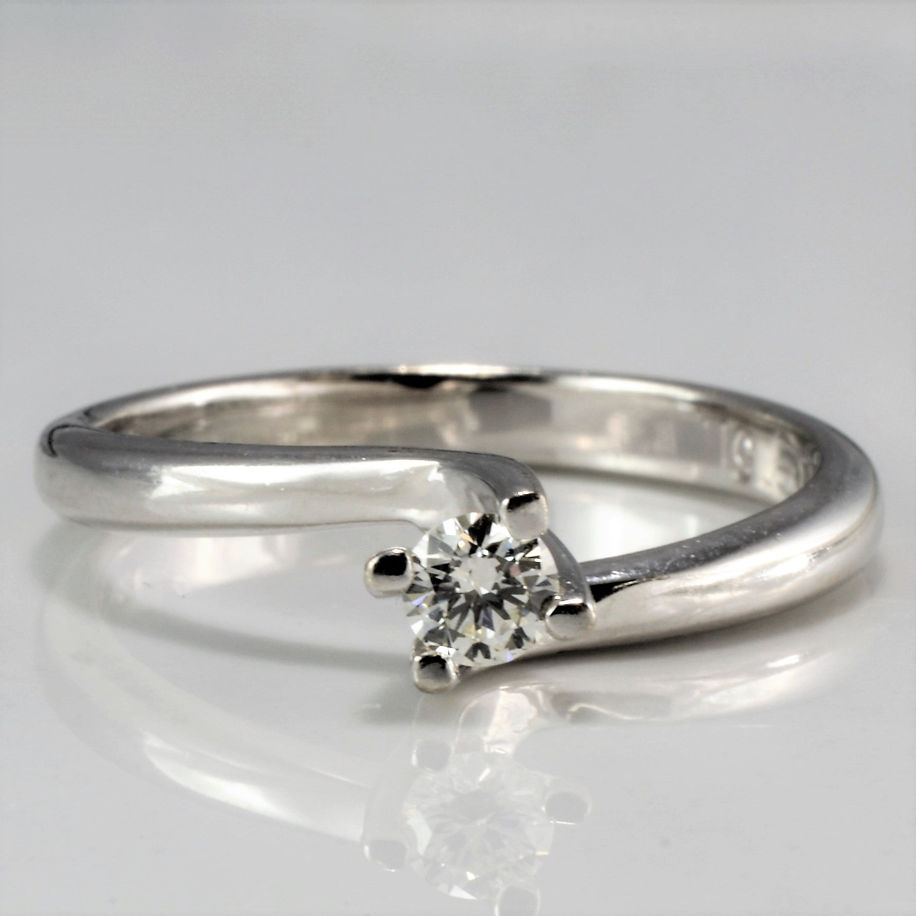 Offset Solitaire Diamond Engagement Ring | 0.12 ct, SZ 6.75 |