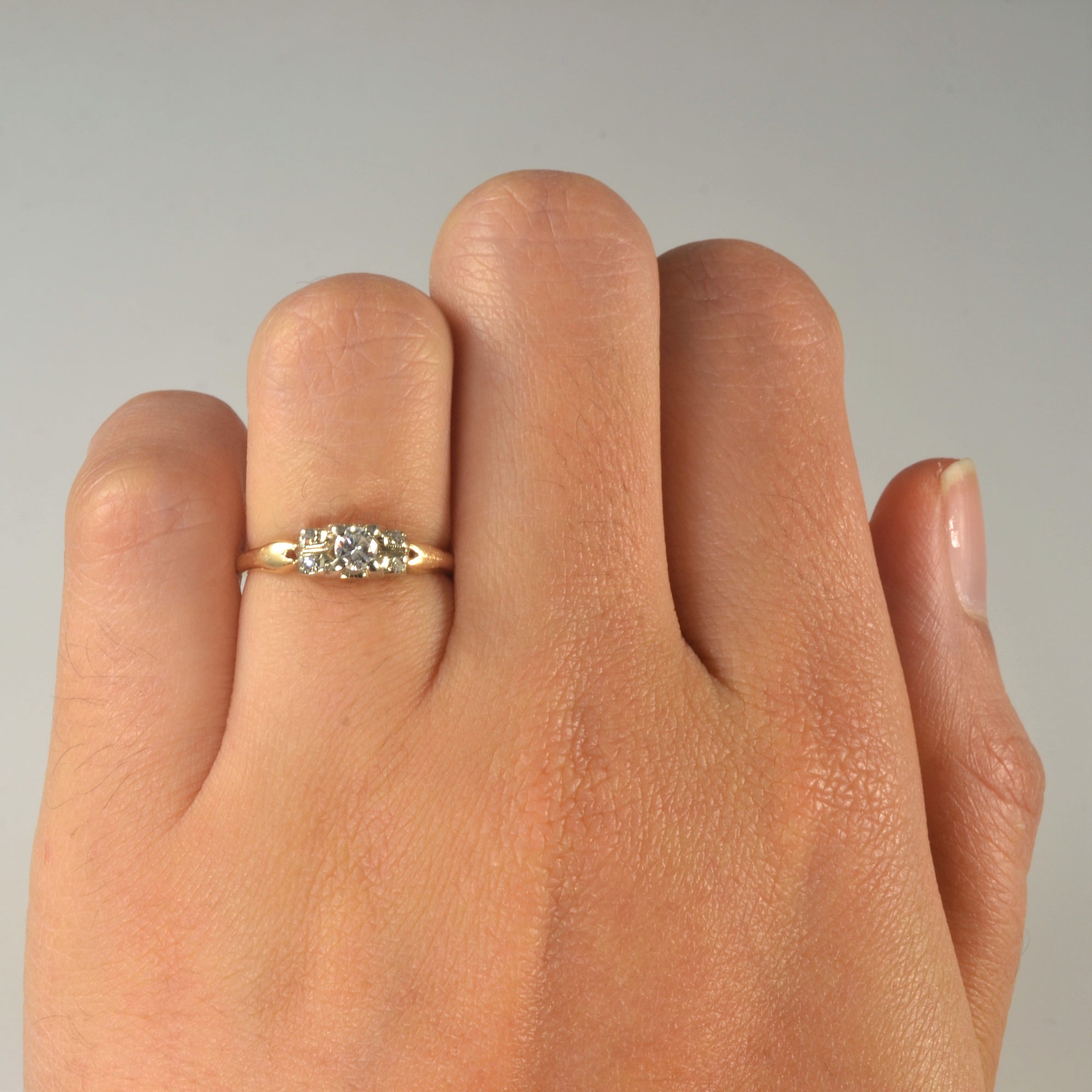 Retro Era Diamond Ring | 0.15ctw | SZ 4.75 |