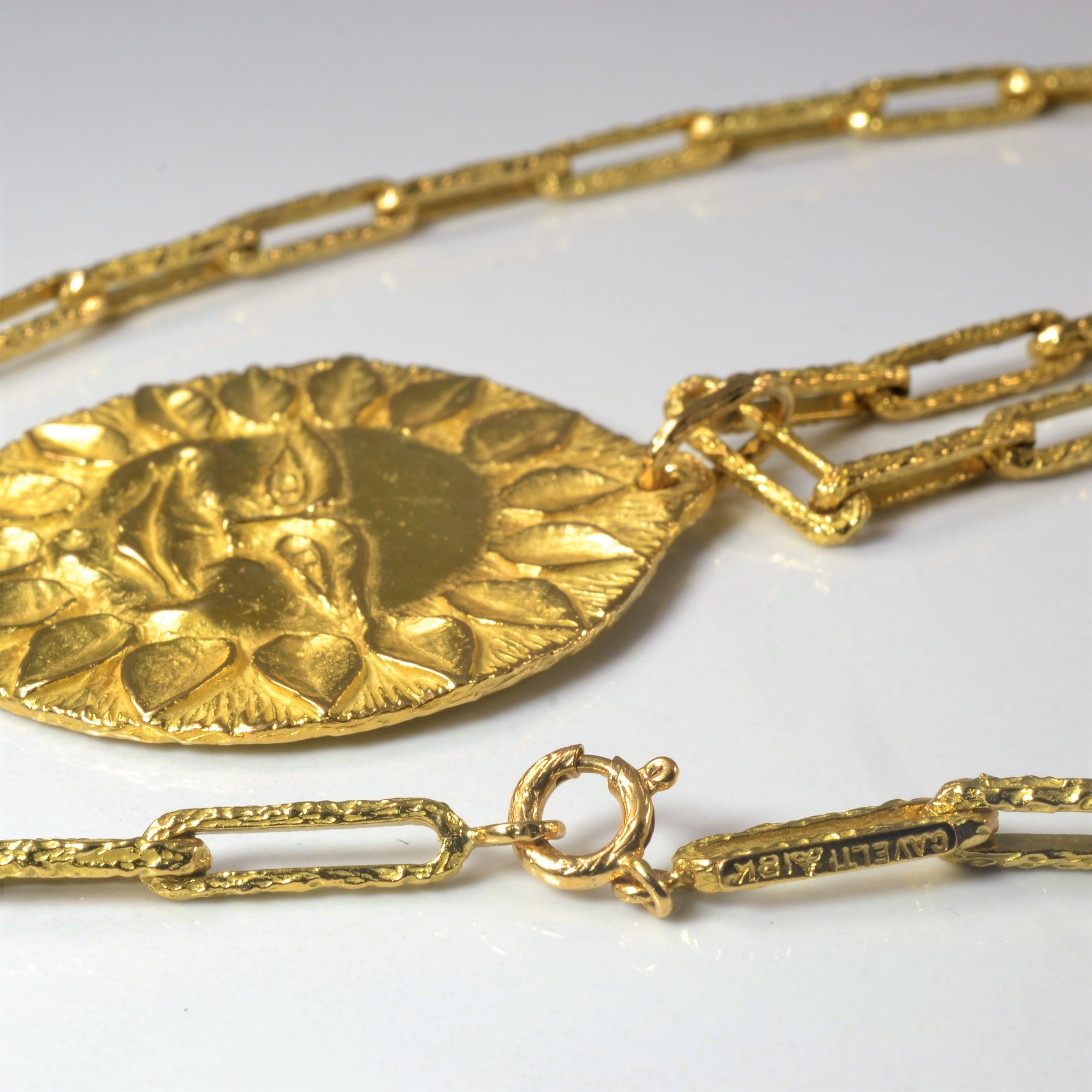'Cavelti' Yellow Gold Sun Necklace | 31