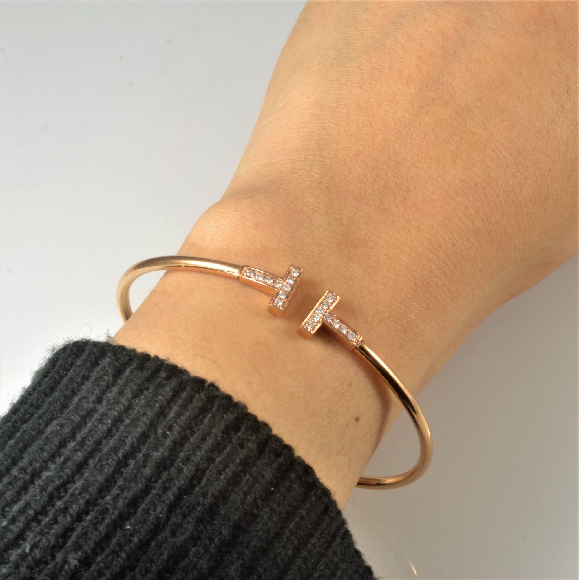 TIFFANY & CO. Tiffany T Wire Bracelet