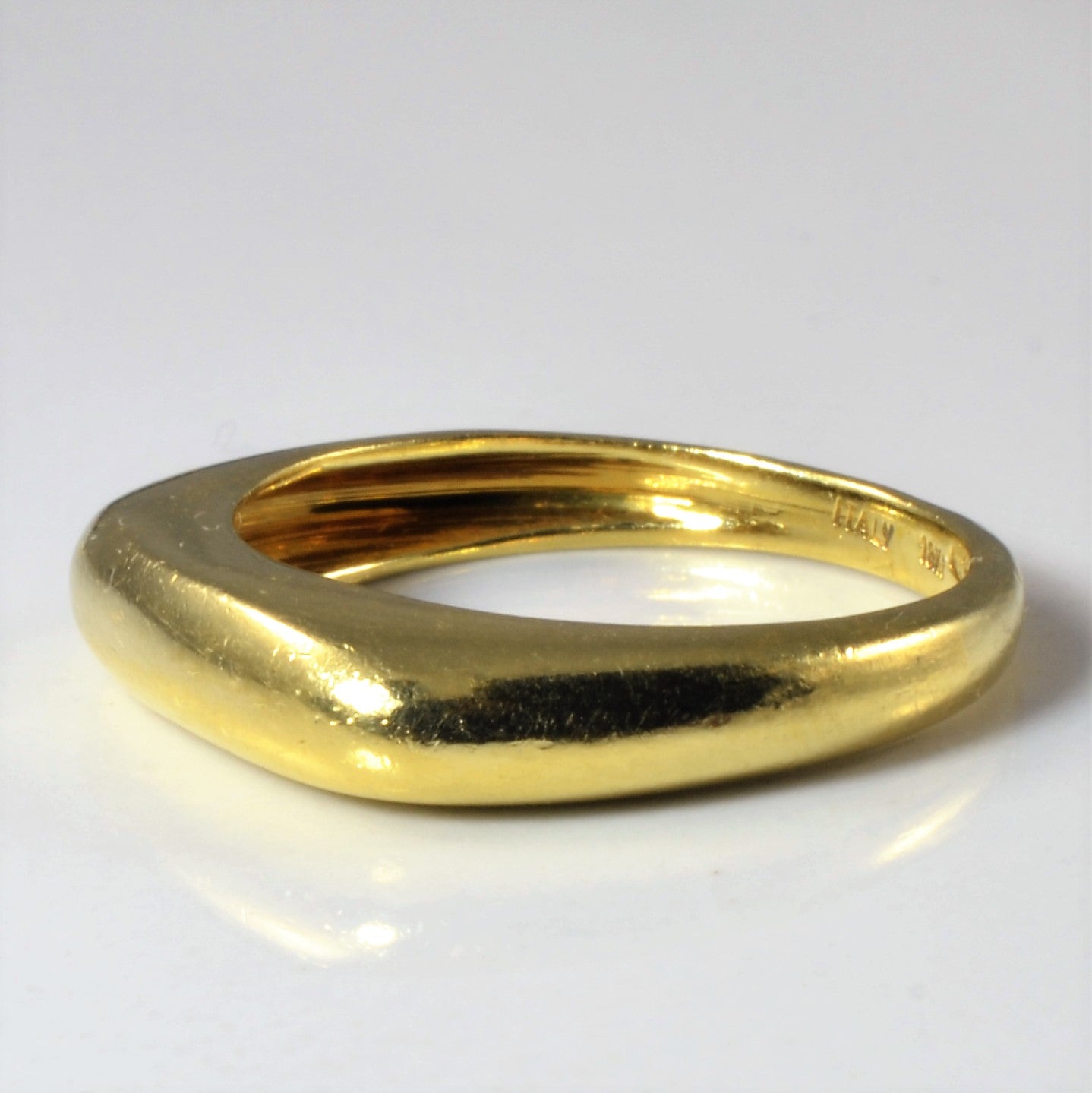 Rounded Flat Front Gold Band | SZ 6.25 |