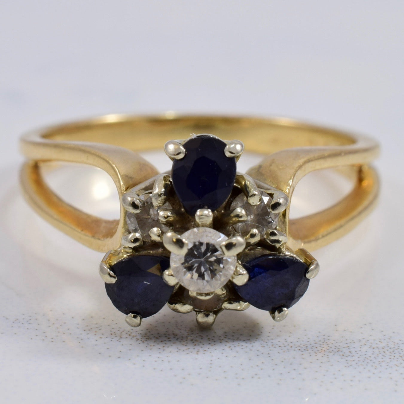 Diamond and Sapphire Cluster Ring | 0.22 ctw SZ 7.5 |