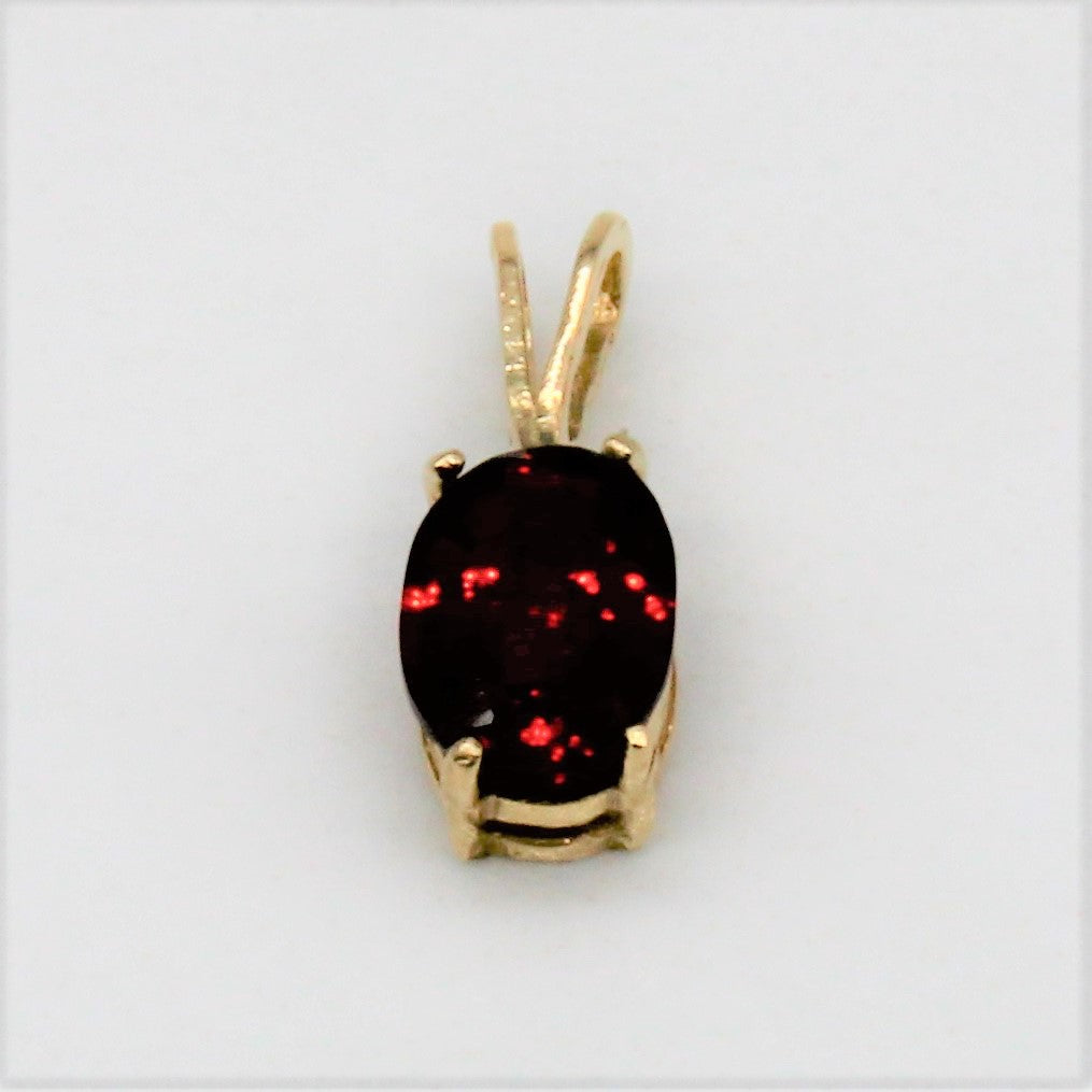 Oval Cut Garnet Pendant | 0.65ct |