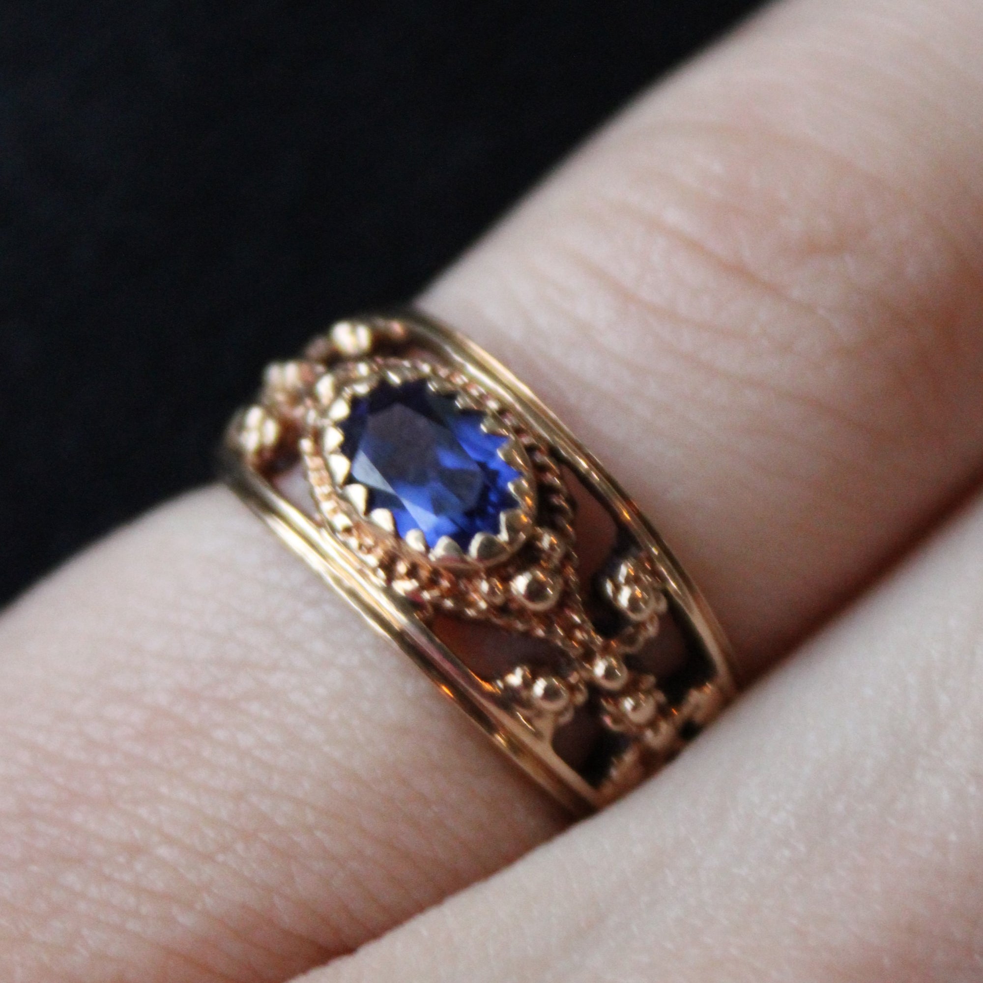 Synthetic Sapphire Ornate Ring | 0.65ct | SZ 5.5 |