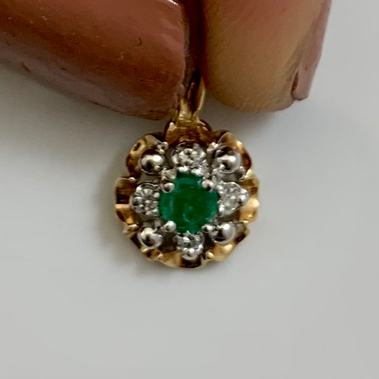 Floral Emerald & Diamond Pendant | 0.16ct, 0.04ctw |