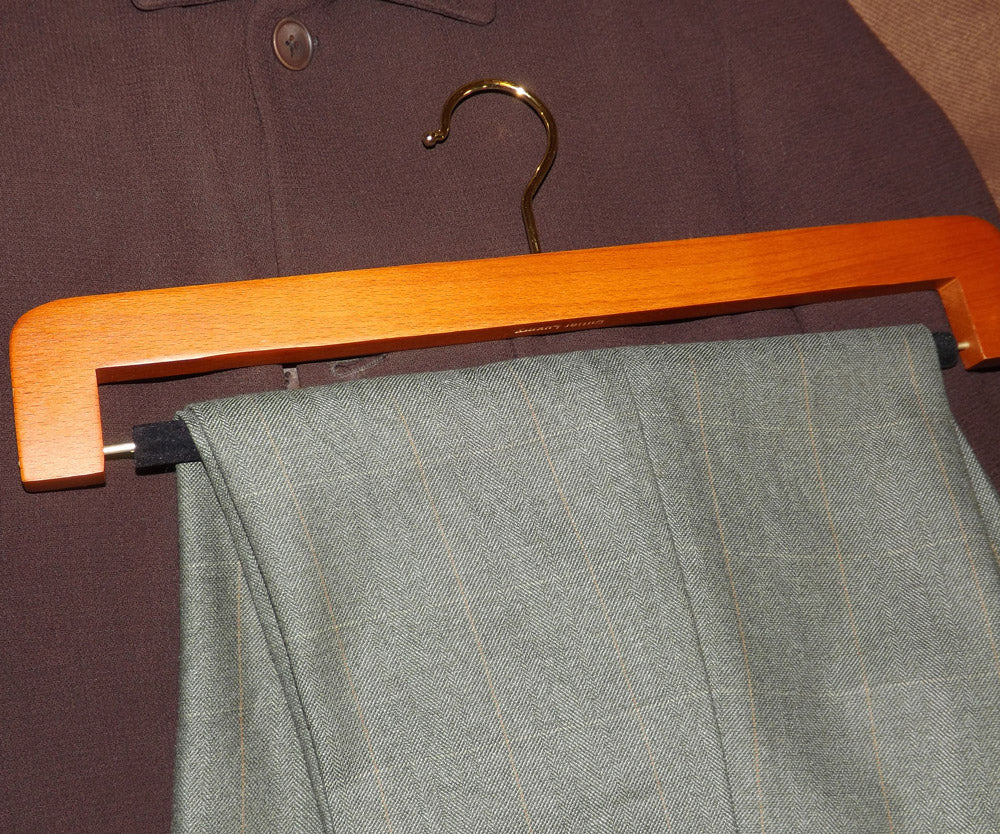 The Dickie Bow reviews Butler Luxury Hangers