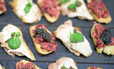 Canapés with Caviar and Bread