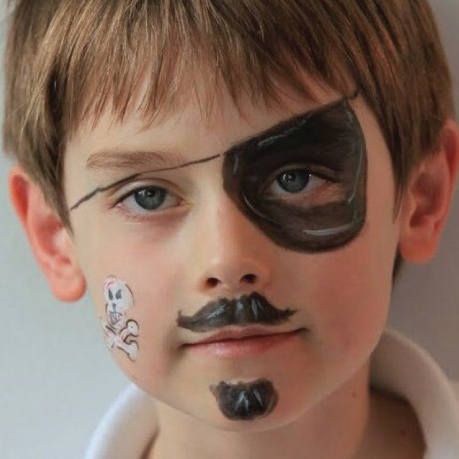 face painting pirate