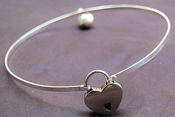 MINI Ultimate BDSM Pet Collar 925 Solid Sterling and Sterling Bell Locking Slave Sub Submissive Bondage Day Collar and Free Lock