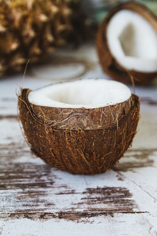 Teeth whiten - home - coconut oil pulling 