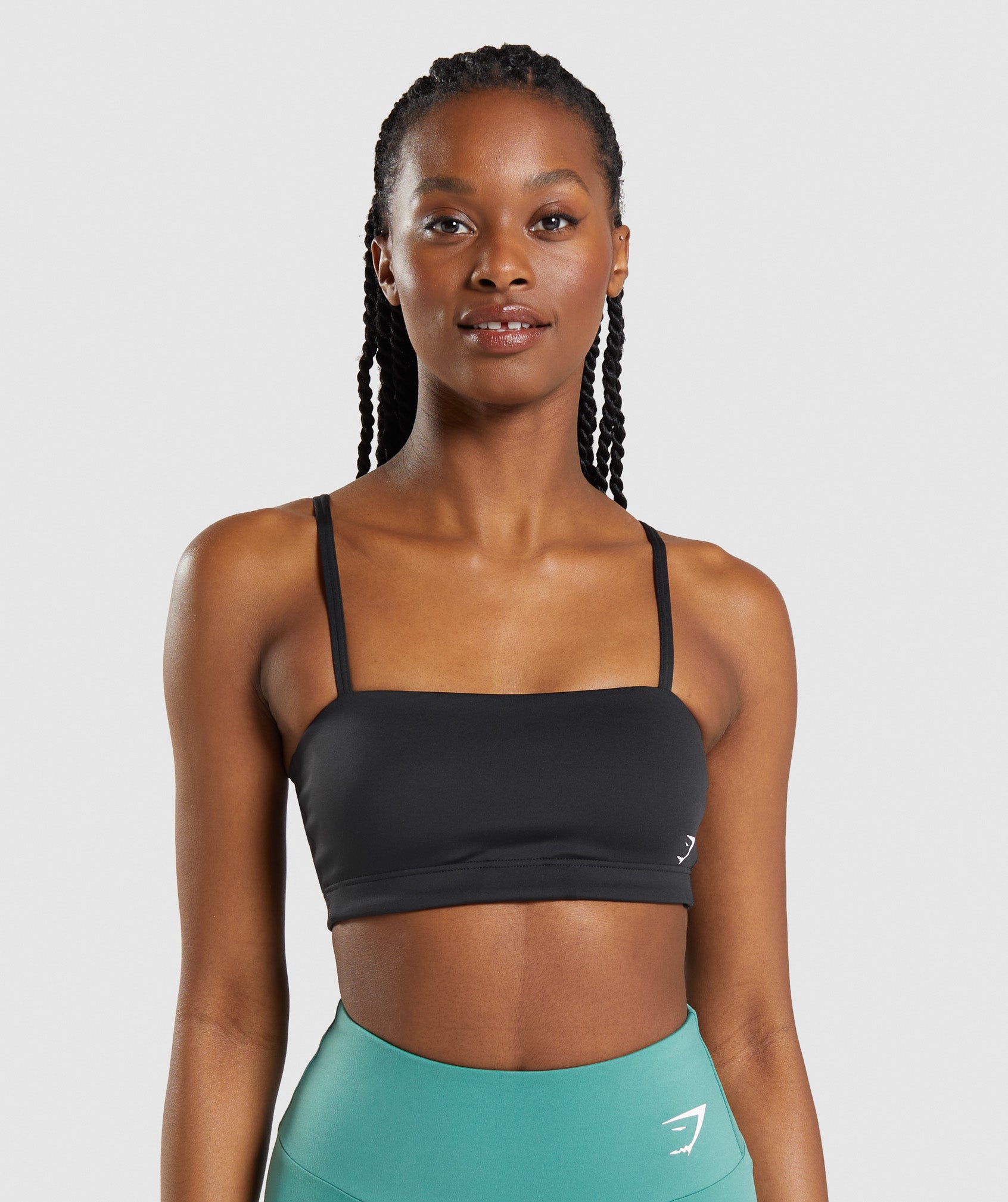 Gymshark Minimal Sports Bra - Black  Black sports bra, Sports bra, Gymshark