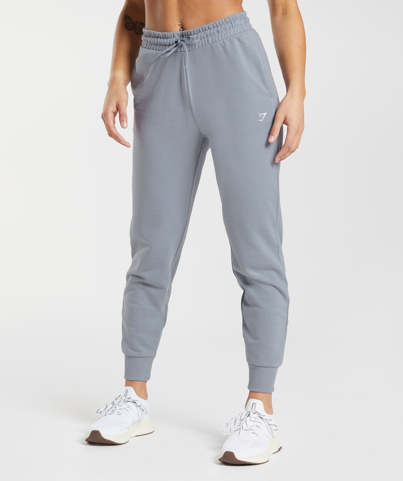 Gymshark Women's Medium Gray Knit Jogger Pants