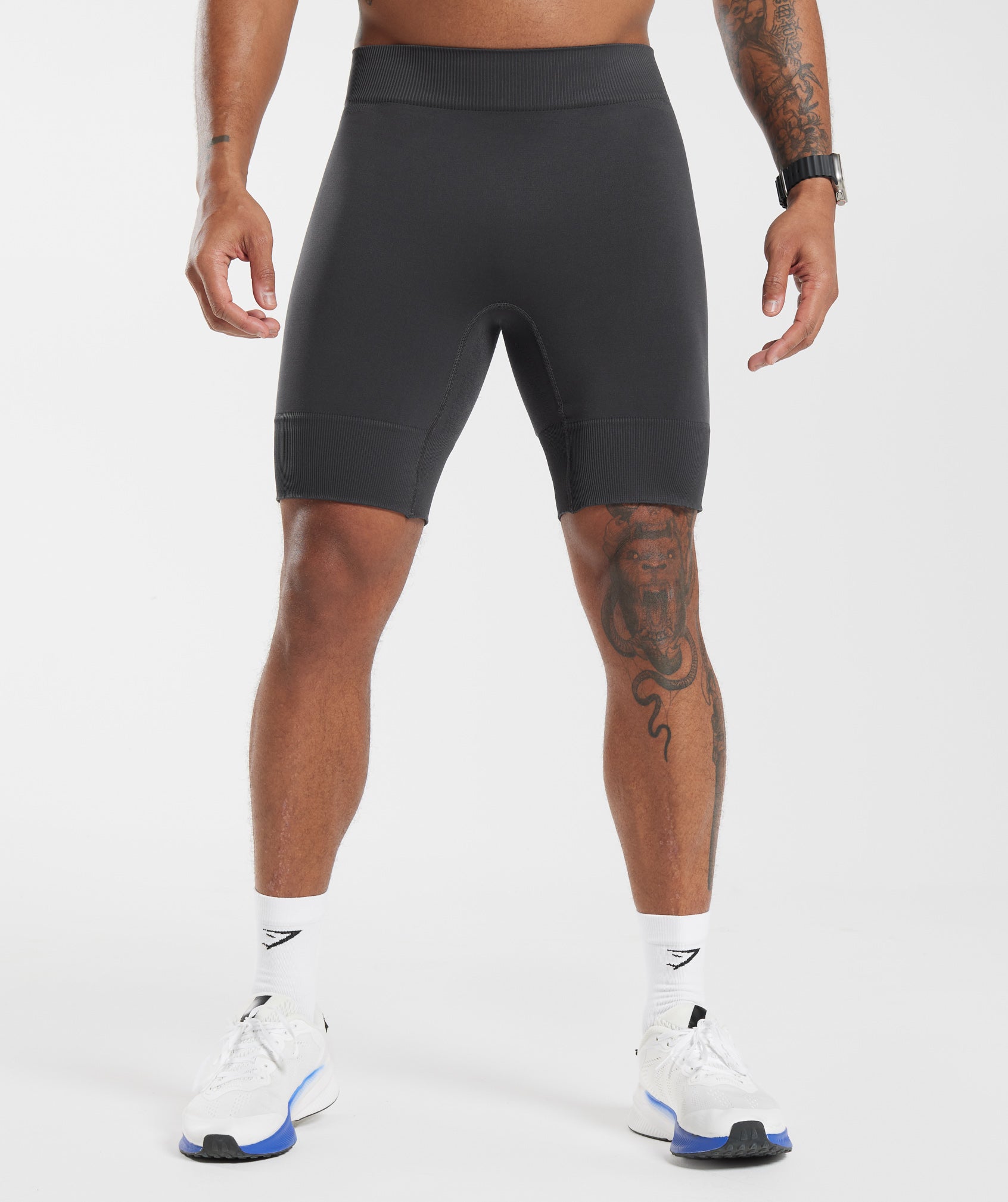 Gymshark 315 Seamless 1/2 Shorts - Black/Charcoal Grey