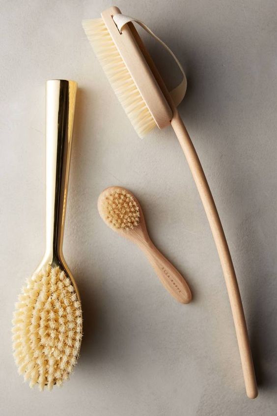 Benefits of dry brushing with dry oil