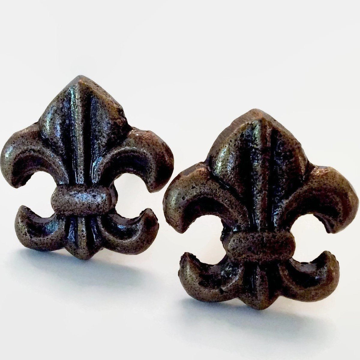 Fleur De Lis Cabinet Knobs Dresser Drawer Pulls 1 25 Inch Diameter