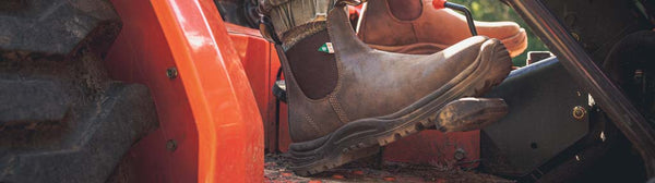 blundstone construction boots