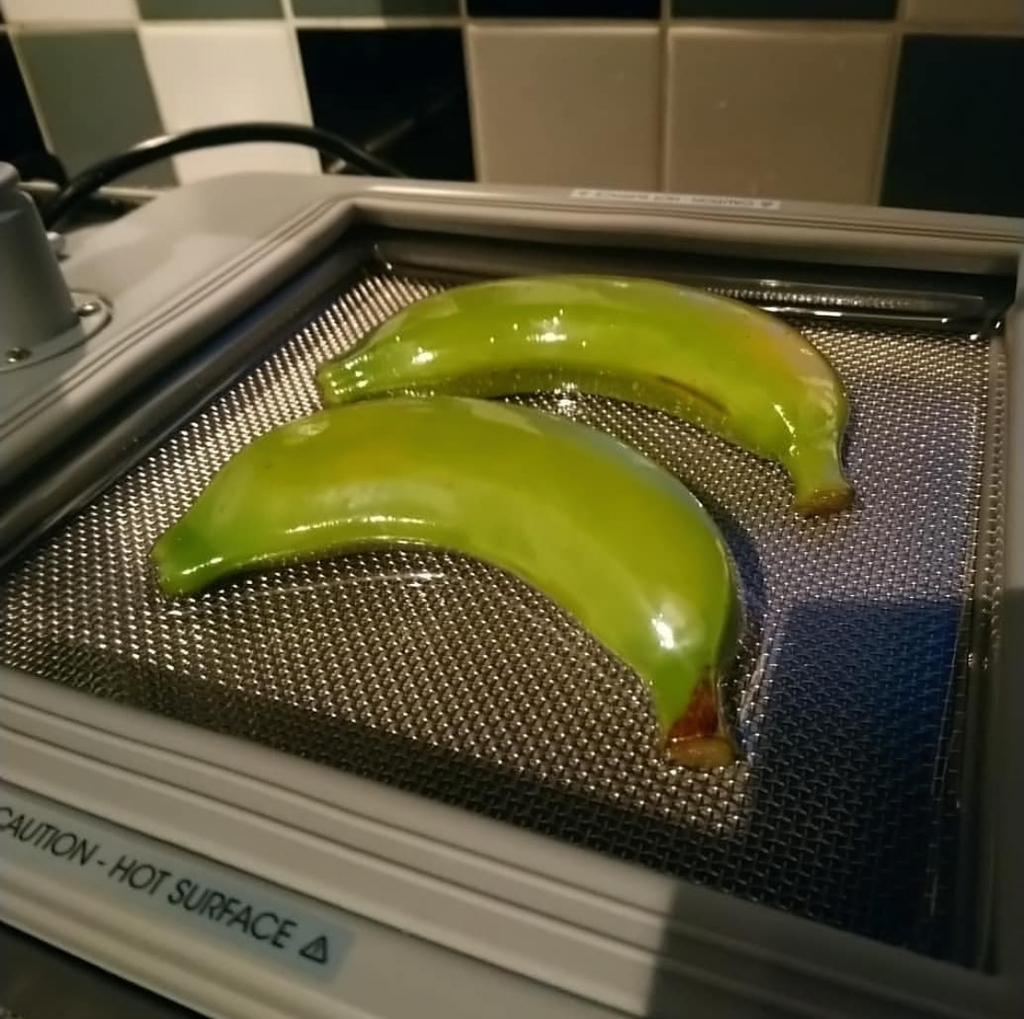 Making a custom mold of a banana using vacuum forming machine