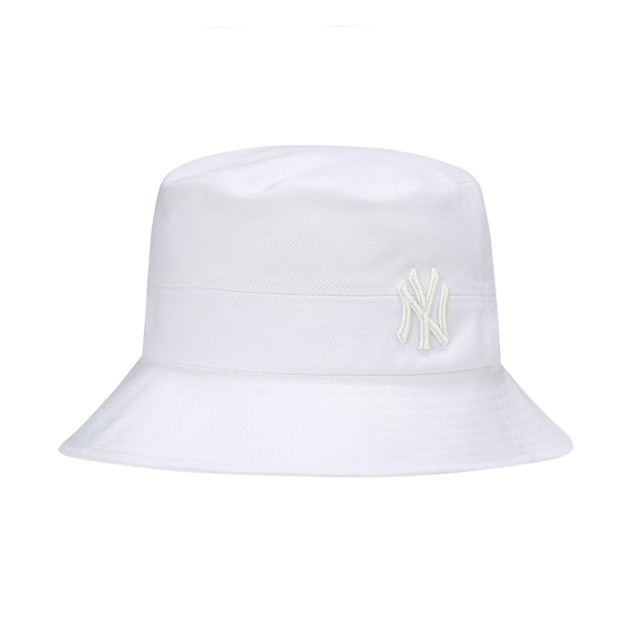 white yankees bucket hat