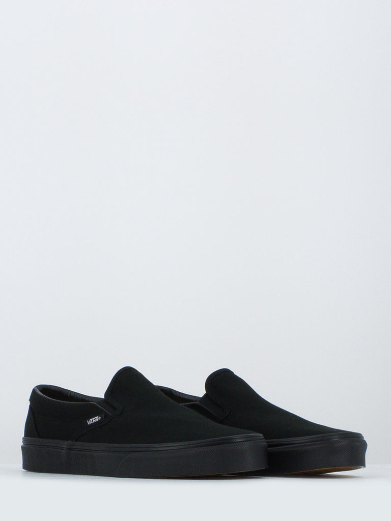 vans slip on total black