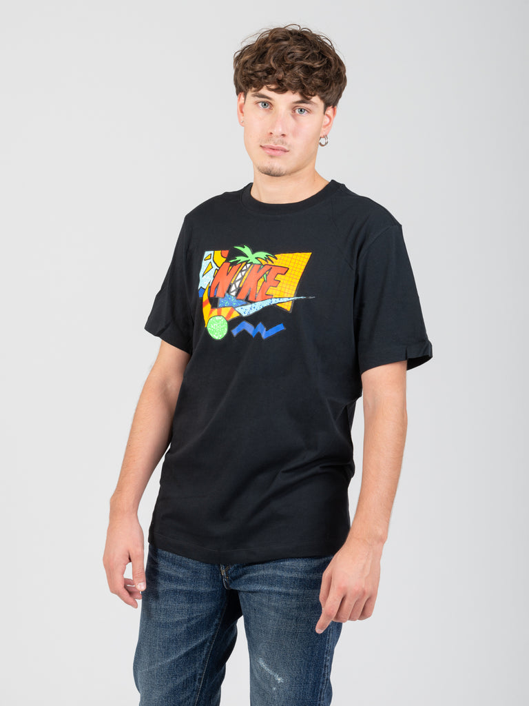 NIKE - T-shirt nera con logo multicolor | STIMM
