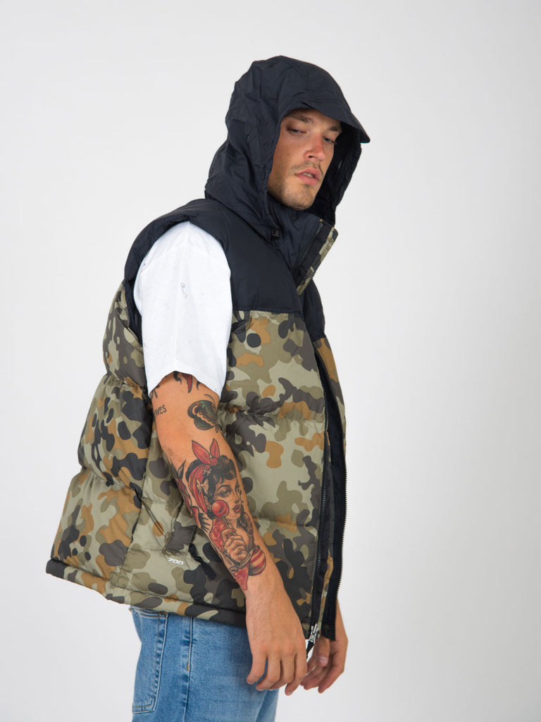 north face camo gilet